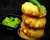 A picture of step 5 of Sabudana Vada.