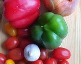 Pas rețetă Ciolan afumat la cuptor cu legume 1 fotografie