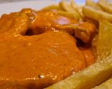 Foto del paso 7 de la receta: Filetes de lomo de cerdo en salsa de pimientos del piquillo
