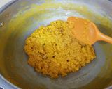 A picture of step 5 of Egg halwa.