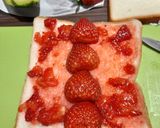 Foto langkah ke 5 dari resep Sandwich Buah Ceria.