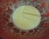 A picture of step 3 of Vanilla and chocolate marble cupcakes.