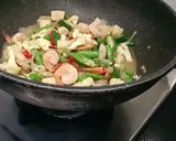 Foto langkah ke 5 dari resep Oseng buncis udang saos tiram.