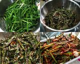 รูปขั้นตอนการทำที่ 4 ของ 부추김치 (Buchu Kimchi/บูชู่กิมจิ) Chieves Kimchi กิมจิใบกุ้ยช่าย