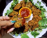 गावरानी चणे आणि तुरीचे चाकवत घातलेले वडे.(Gavran Chane Turi Chakvat Bhaji Vade Recipe In Marathi) रेसिपी स्टेप 7 फोटो 