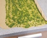 Foto del paso 9 de la receta: Corona trenzada de pan con pesto