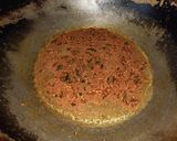 A picture of step 2 of Bread upma.