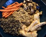 Une image de l'étape 4 de Quinoa - lentilles - halloumi - carottes et aubergines style poke bowl.