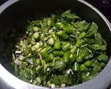 A picture of step 1 of Green pav bhaji.
