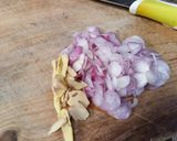 Foto langkah ke 2 dari resep Sayur Bening dan Sambel Kelapa Tempe.