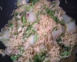 Foto langkah ke 6 dari resep Mie Telur Simpel.
