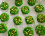 A picture of step 4 of Pistachio cookies.