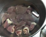 A picture of step 2 of Japanese Miso Chicken Liver.