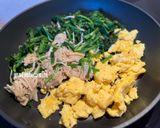 A picture of step 13 of Spinach and Enoki Mushrooms with Eggs.