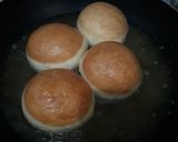 Foto langkah ke 5 dari resep Bomboloni ultah cookpad.