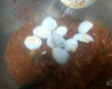 காடை முட்டை கிரேவி (Kaadai muttai gravy recipe in tamil) ரெசிபி ஸ்டேப் 3 புகைப்படம்