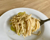 Foto del paso 5 de la receta: Espaguetis con calabacín y puerro al limón