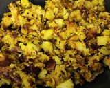 A picture of step 4 of Bread and oats upma.