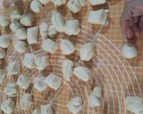 Foto langkah ke 4 dari resep Bubble butter bread.