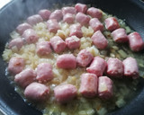 Foto del paso 4 de la receta: Longanizas encebolladas al vino blanco
