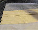 Foto del paso 1 de la receta: Conos de hojaldre con merengue italiano