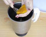 A picture of step 2 of Mango Mastani.