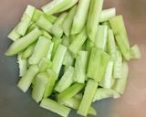 刺瓜排骨湯的食譜步驟1照片