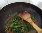 Foto langkah ke 3 dari resep Tumis Kangkung.