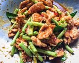 รูปขั้นตอนการทำที่ 2 ของ หมูผัดพริกขิงถั่วฝักยาว