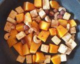 Foto del paso 4 de la receta: Ensalada templada y otoñal de tofu