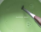 Foto langkah ke 4 dari resep Dadar Gulung Polkadot.