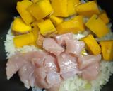 รูปขั้นตอนการทำที่ 1 ของ Chicken Pumpkin Au Gratin (กราแตงไก่ฟักทอง)
