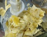 Hình bước làm 1 của món Kem sầu riêng