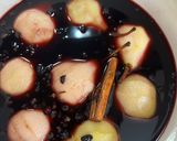 Foto del paso 2 de la receta: Peras al vino tinto