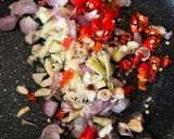 Foto langkah ke 3 dari resep Spaghetti Udang Sambel Matah.