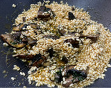 Foto del paso 6 de la receta: Risotto de hongos (champiñones)