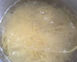 Foto del paso 5 de la receta: Pastas con verduras y pollo salteado
