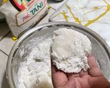 Foto langkah ke 3 dari resep Cireng Kuah Keju dengan Chili Oil.