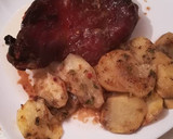 Foto del paso 4 de la receta: Cochinillo fácil al orégano al horno con patatas