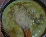 A picture of step 4 of Stuffed crepes with Mexican green sauce.