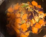 Foto del paso 1 de la receta: Sopita rápida vegana y con lo que tenía en la heladera. Para día de lluvia