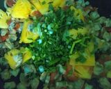 Hình bước làm 5 của món Ngao xào dứa và canh chua ngao