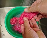 Foto langkah ke 3 dari resep Tumis Bunga Turi Buah Naga Sere Lemo.