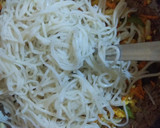 ரோட்டுக்கடை எக் நூடுல்ஸ் (Egg noodles recipe in tamil) ரெசிபி ஸ்டேப் 4 புகைப்படம்