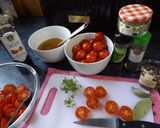Foto del paso 1 de la receta Tomates marinados con queso de cabra