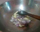 Foto langkah ke 2 dari resep Udang asam manis pedas.
