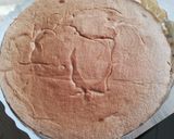 Tort urodzinowo-imieninowy z ozdobą czekoladową krok przepisu 8 zdjęcie