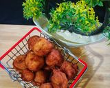 A picture of step 6 of Metha gulgula.