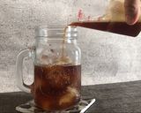 Foto langkah ke 7 dari resep How to Make : Milk Tea | Our Channel.
