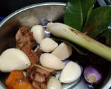 Foto langkah ke 2 dari resep Ayam Goreng Lengkuas.